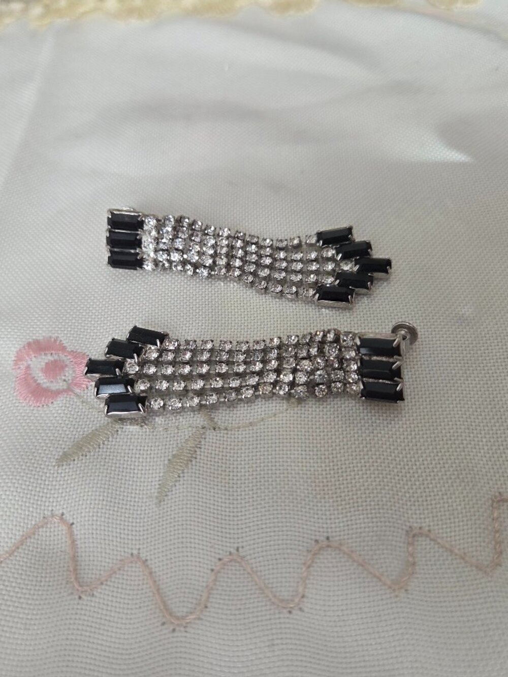Vintage Black and Clear Rhinestone Earrings